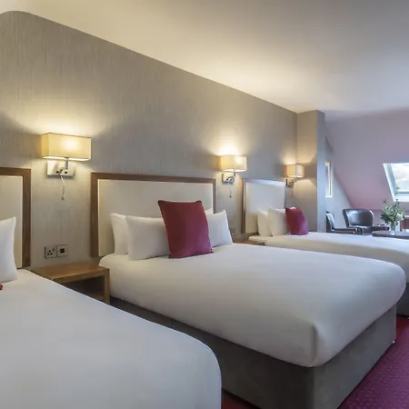 Eyre Square Hotel 3*