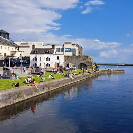 Eyre Square 3* Galway