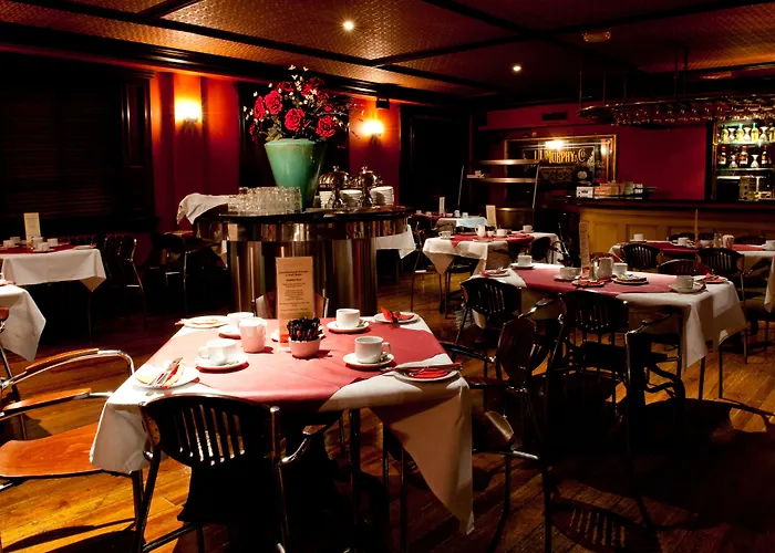 Eyre Square Hotel 3*