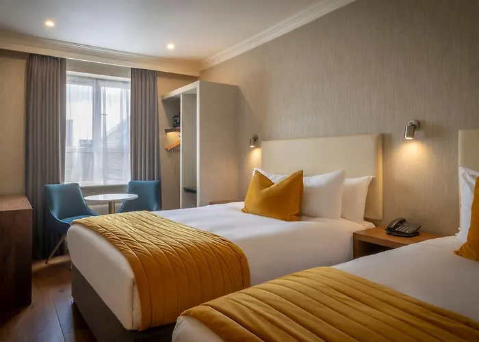 Hotel Eyre Square 3*