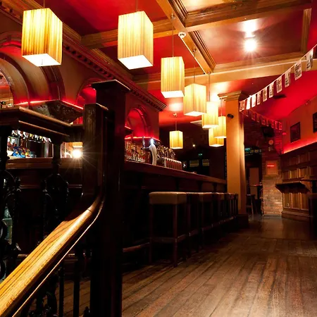 Отель Eyre Square 3*