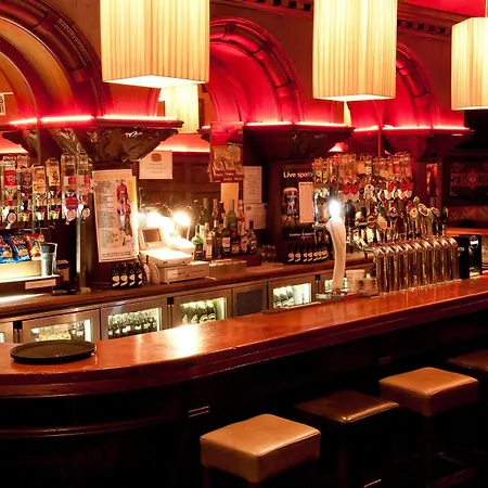 Eyre Square Отель 3*