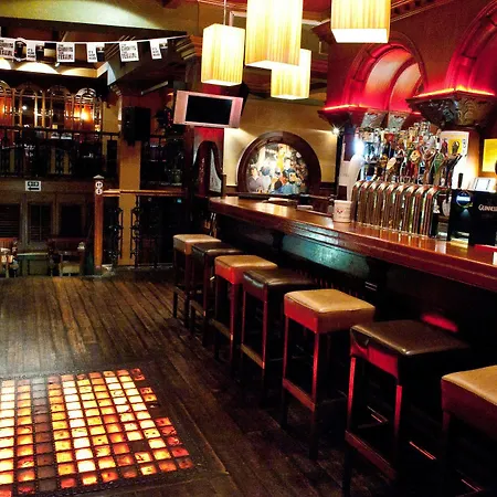 Eyre Square 3*