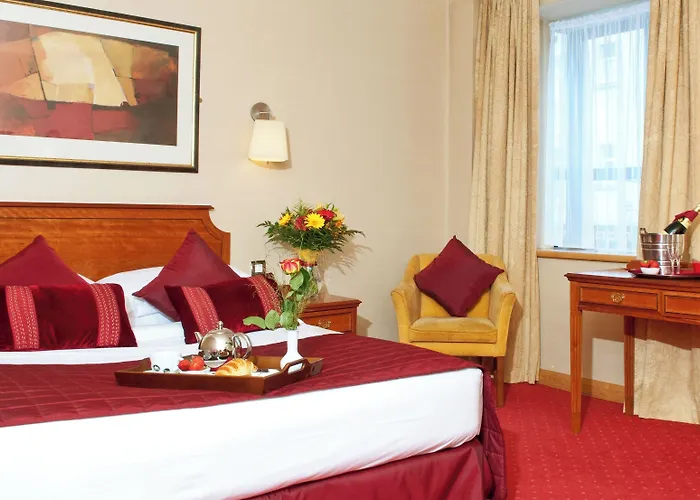 Hotel Eyre Square 3*